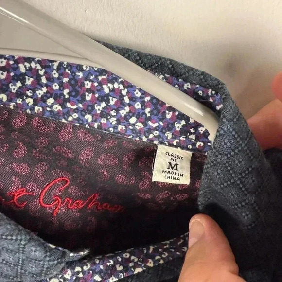 Robert Graham Flip Cuff Geometric Long Sleeve Medium - Picture 3 of 6